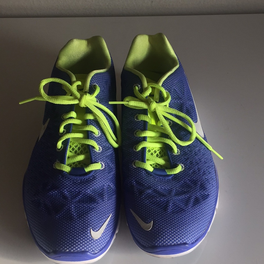 Running Shoes